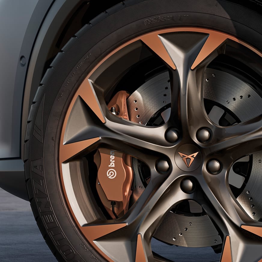 01-new-cupra-formentor-compact-suv-with-brembo-disc-brakes