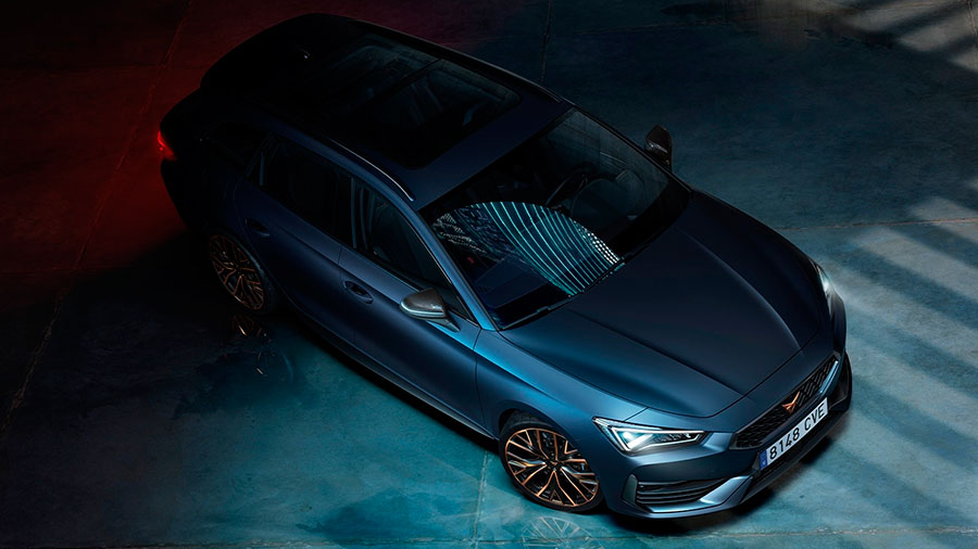 new-cupra-leon-sportstourer-vz-cup-e-hybrid-family-sports-car-in-petrol-blue-matte-colour